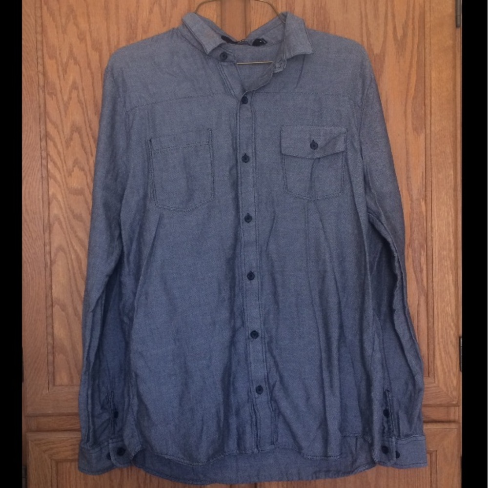 💥SOLD💥 Men's Comune Button Up Shirt, Size Medium