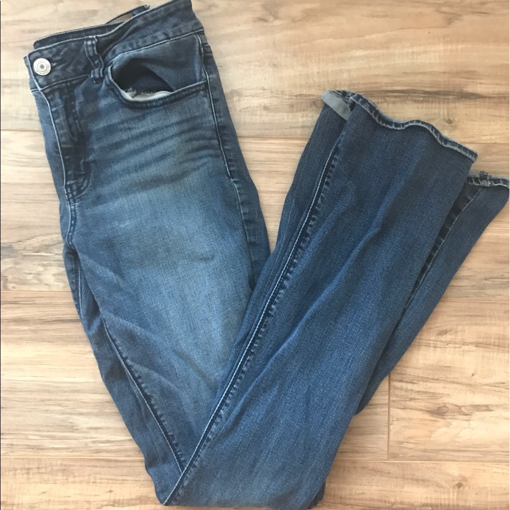 AE High-Rise Artist Jean