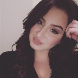 Meet your Posher, Gina