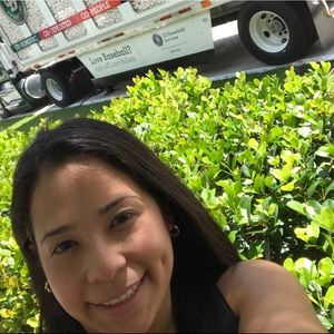 Meet your Posher, Annia