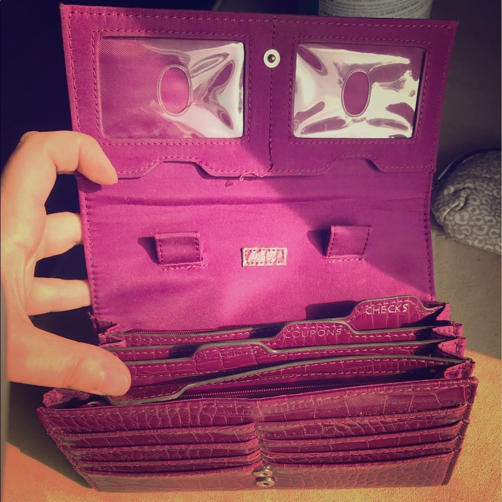 Liz Claiborne Perfect Wallet