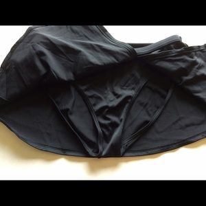 Black swimsuit bottoms. Sz 8 cute coverup.