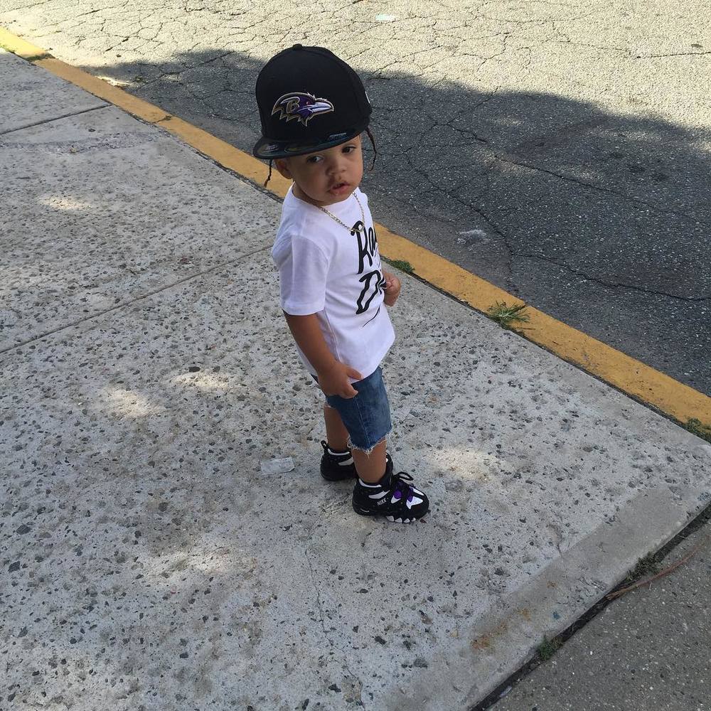 Meet your Posher, Davian