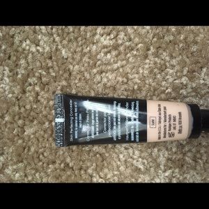 Younique skin perfecting concealer