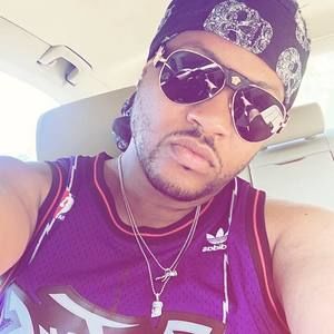 Meet your Posher, Derrick