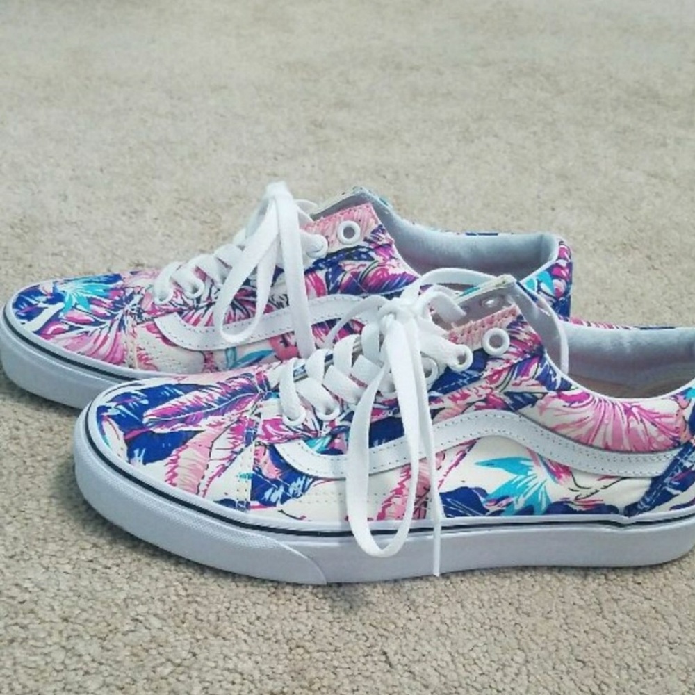 Tropical Vans  🌴