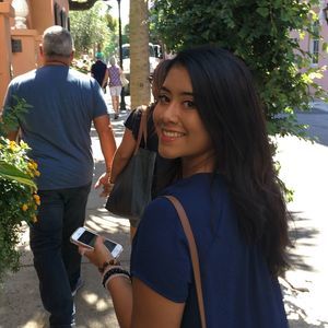 Meet your Posher, Daniela