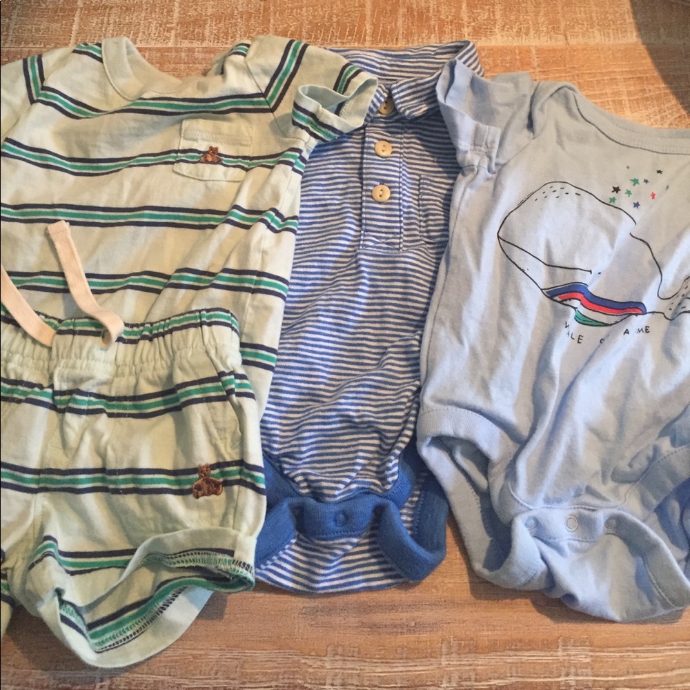 Baby Gap Boy summer bundle. Size 0-3 mons. EUC.