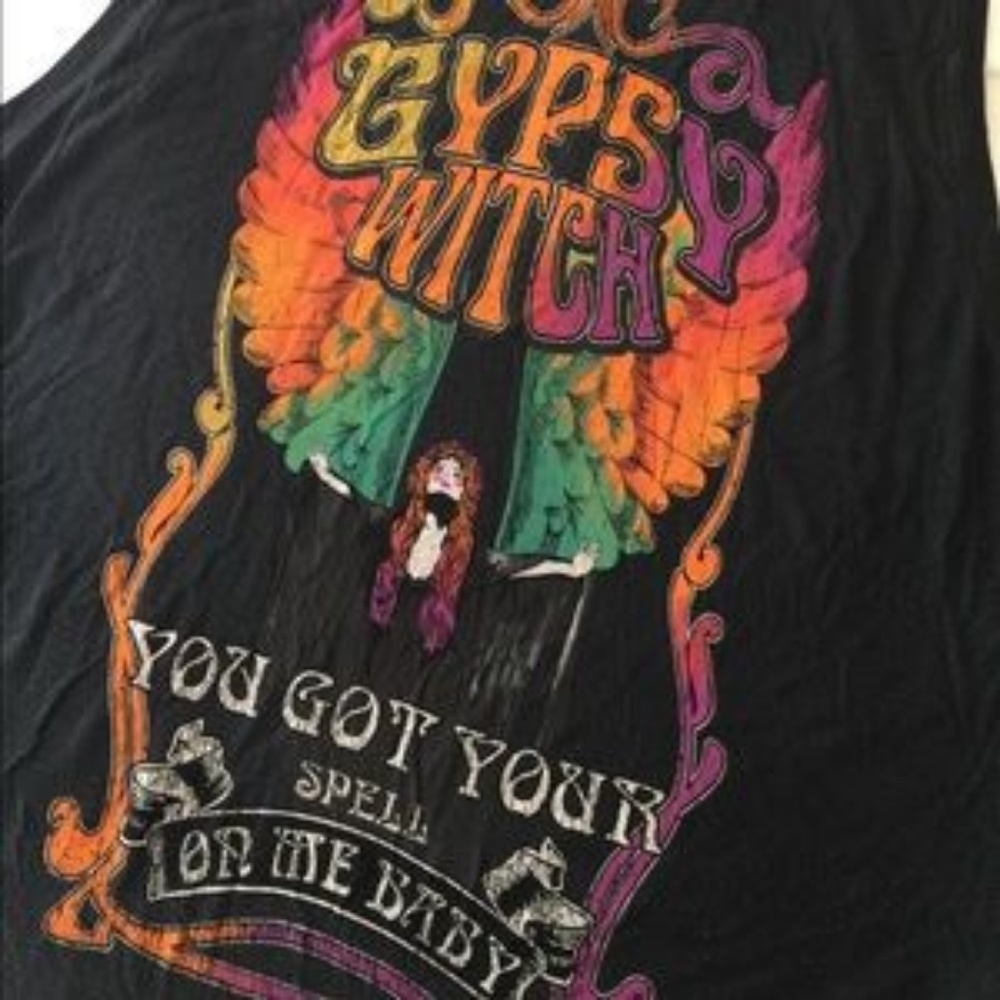 ISO ISO ISO THIS SHIRT IN A MEDLARGE OR XTRA LARGE