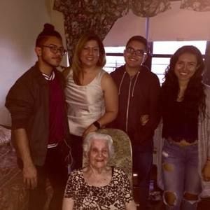 Meet your Posher, Myra