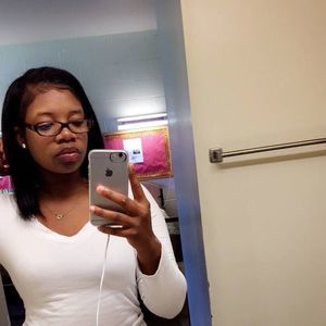 Meet your Posher, Demoria