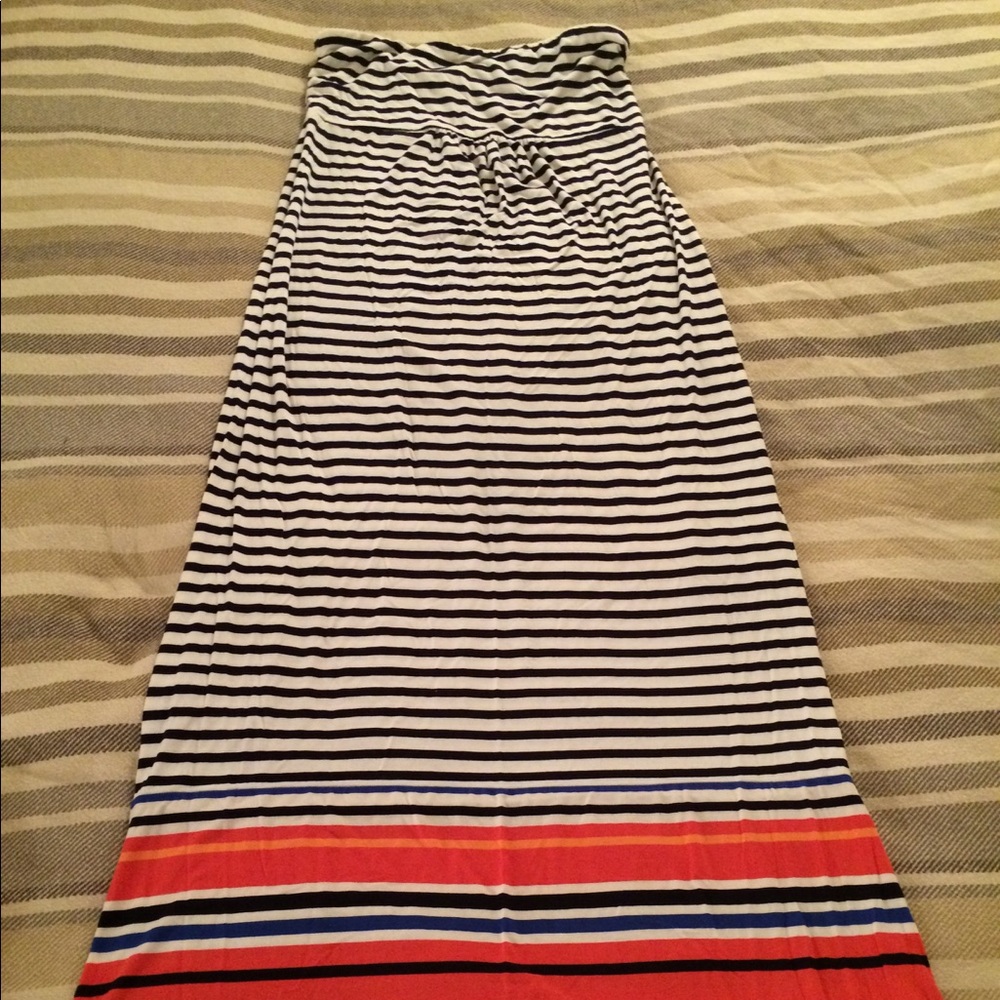 Old navy maternity maxi dress