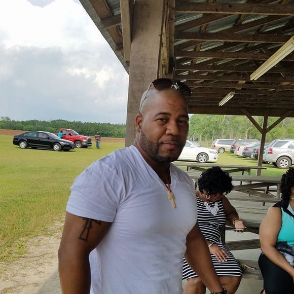 Meet your Posher, Derrell - Picture 1 of 1