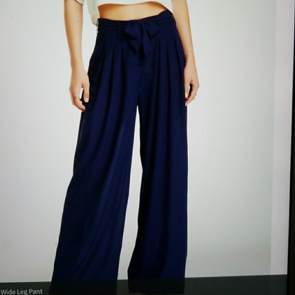 Wide leg pants, actual color of pants uploaded