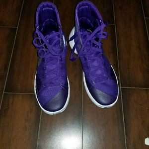 Nike women's  hyper dunks