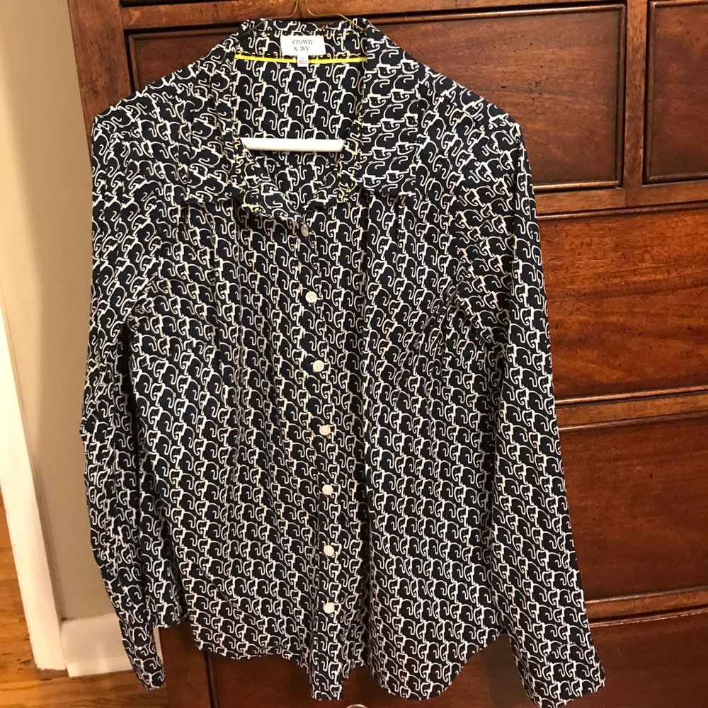Cute navy button up shirt with elephants.