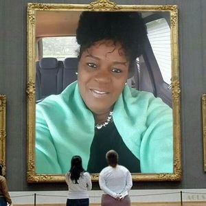 Meet your Posher, Ella