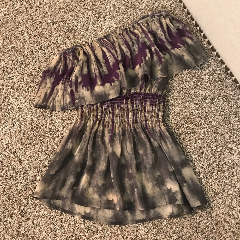 Romeo & Juliet Couture One Shoulder Top