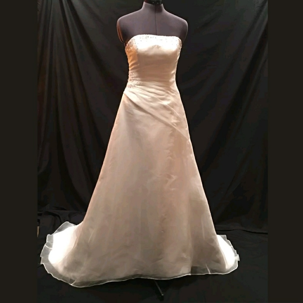 Maggie Sottero wedding gown 14