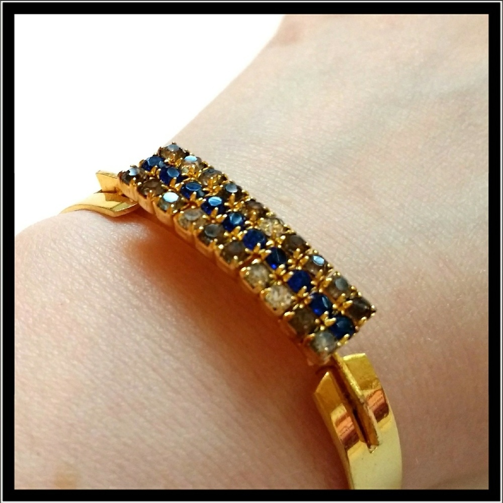 Gold Toned Bracelet with Pretty Blue Stones