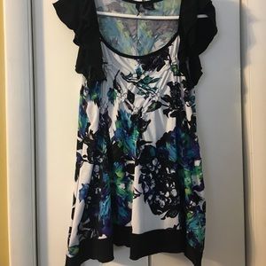 Feminine New Direction beautiful blouse