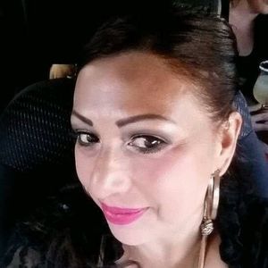 Meet your Posher, Claudia