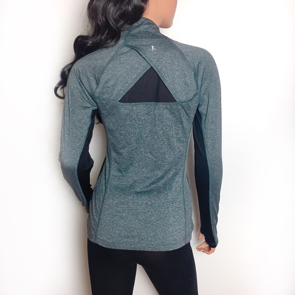 Gray & black half zip long sleeve workout top - Picture 3 of 8