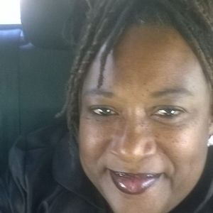 Meet your Posher, Maxine