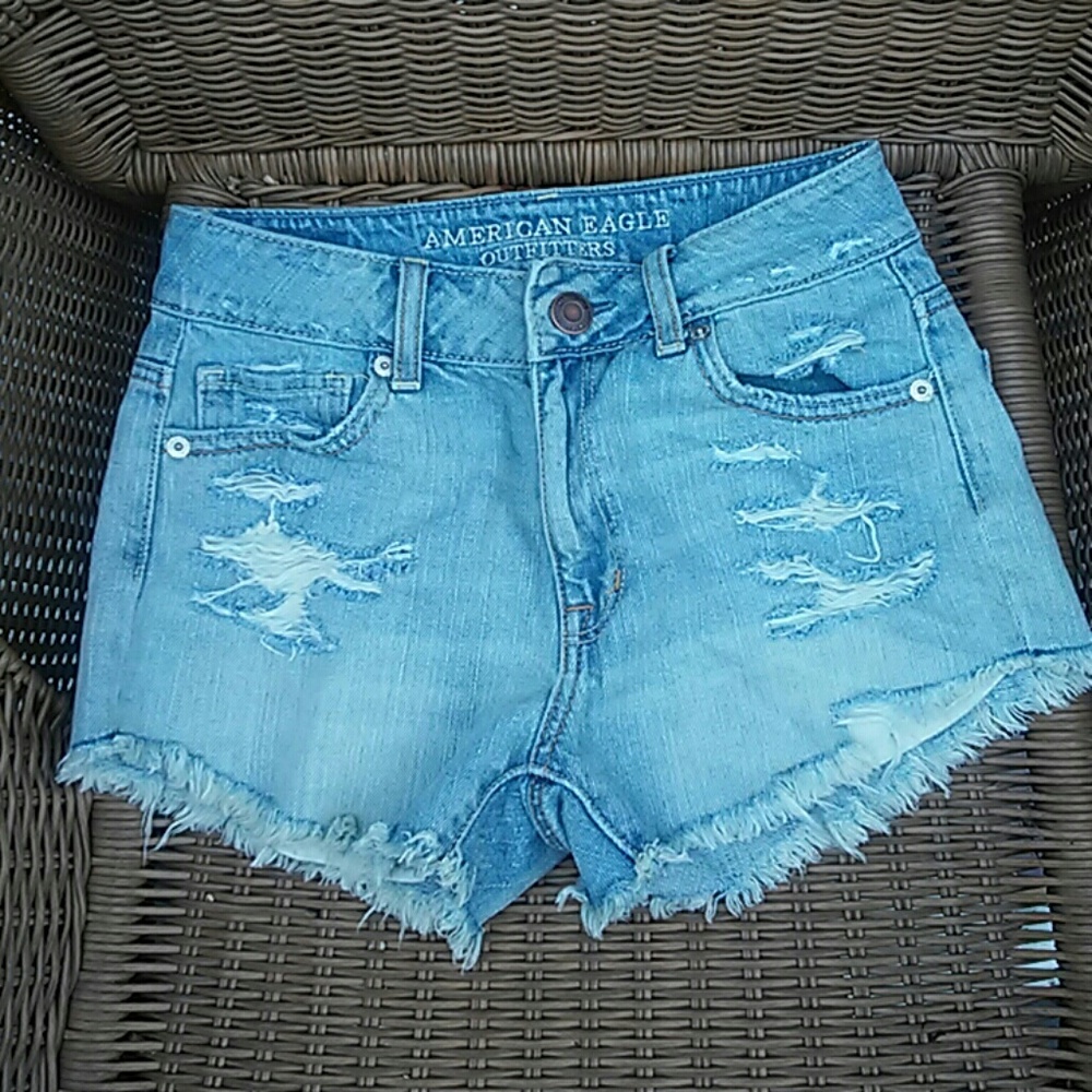 American Eagle Distressed Jean Shorts Size 00