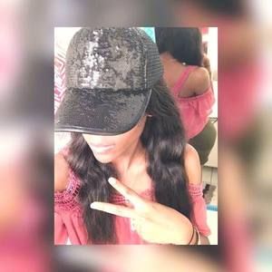 Meet your Posher, Roniquea