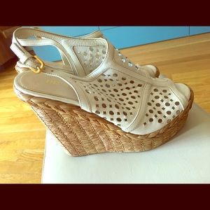 PRADA white strappy wedge sandal! Size 39 (9)