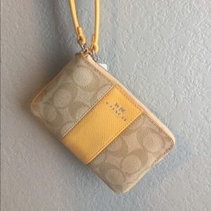 Coach Leather Corner Zip Khaki/Yellow Wristlet