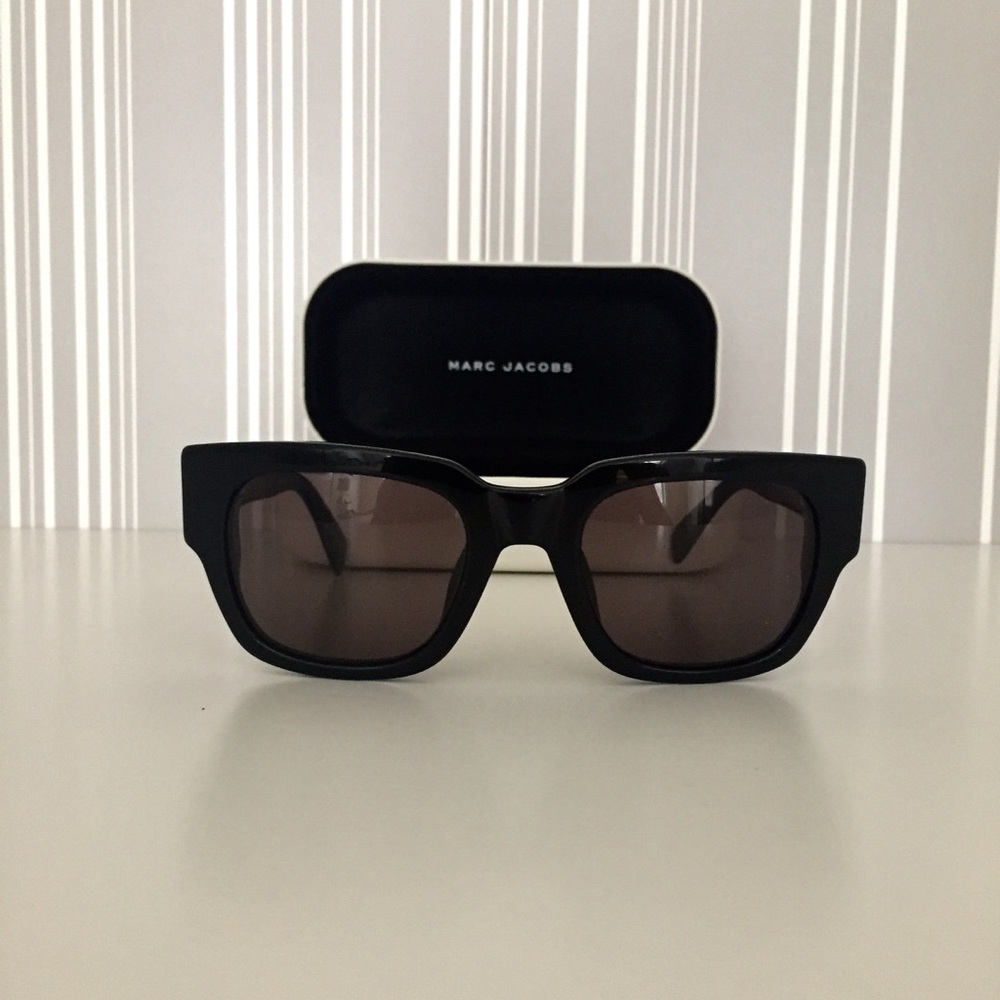 SOLD ❌Marc by Marc Jacobs Sunglasses Black