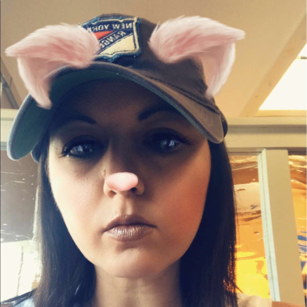 Meet your Posher, Melissa