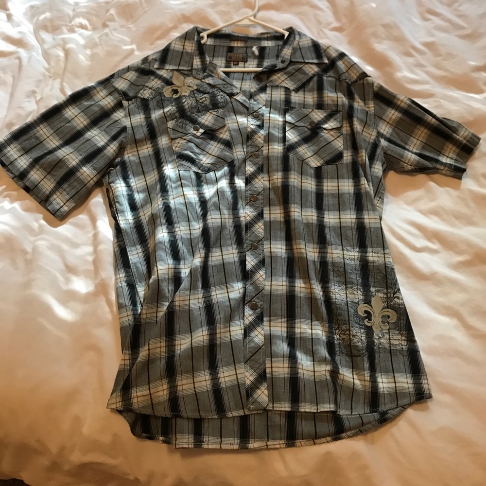 Button up short sleeve shirt