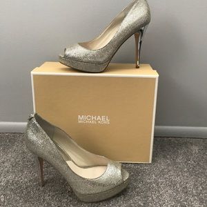 GENTLY USED: Silver Glitter MK York Platform Pump