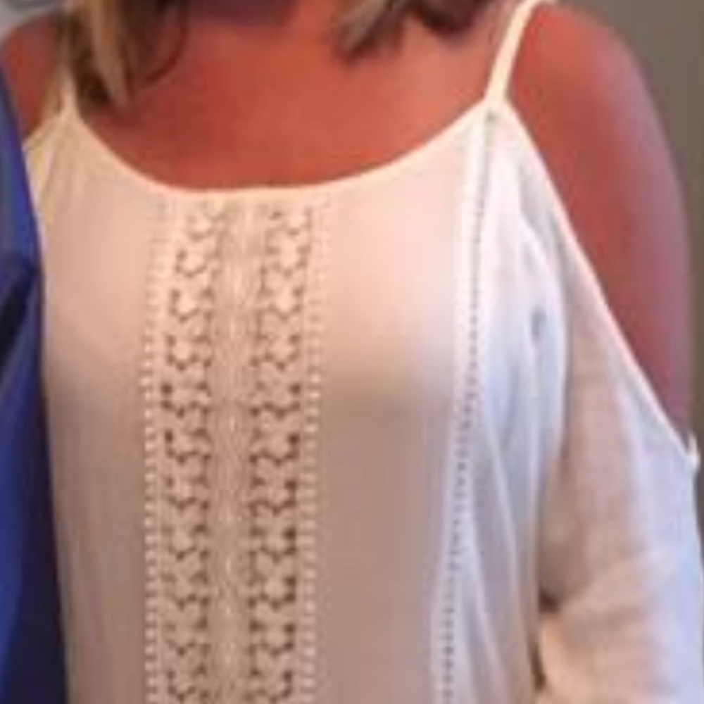 White cold shoulder dress S