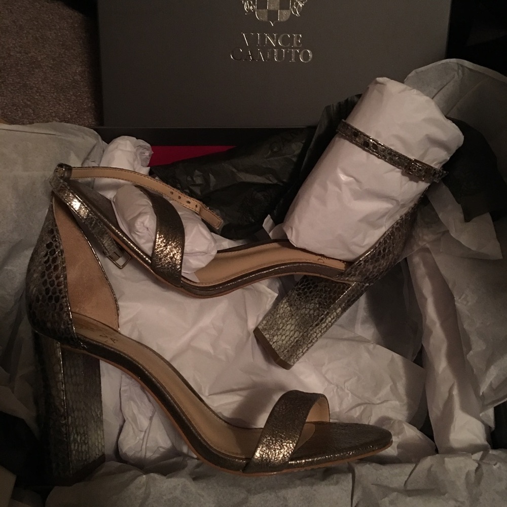 Vince Camuto Maira Gold Heels Size 7.5