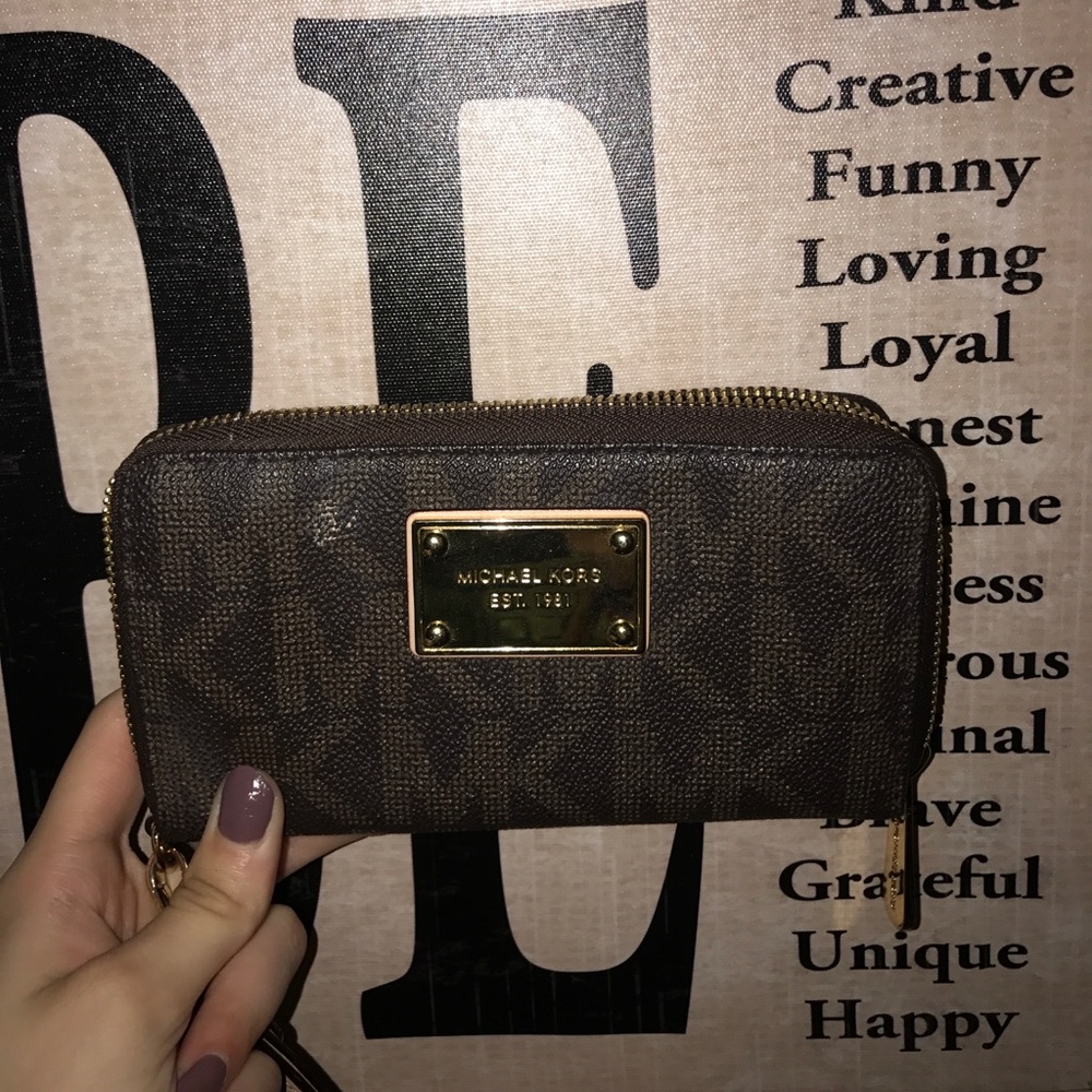 Michael Kors Wristlet