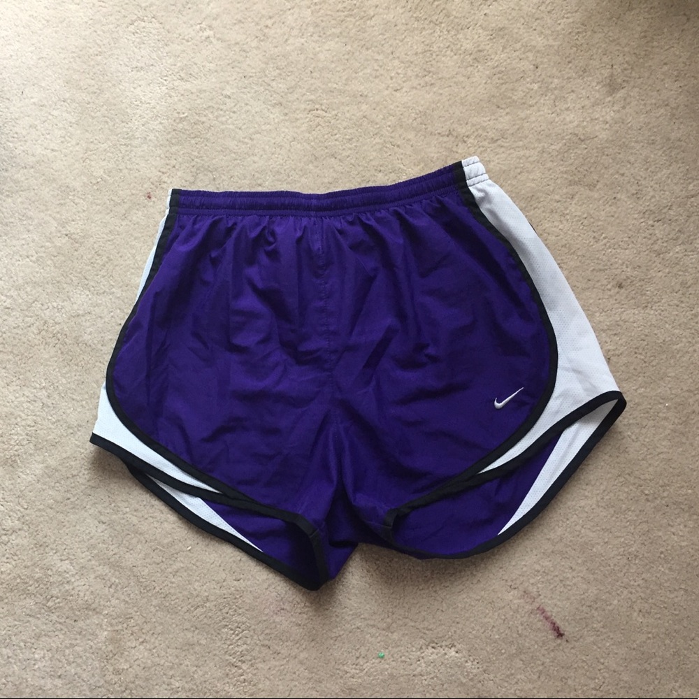 nike exercise shorts