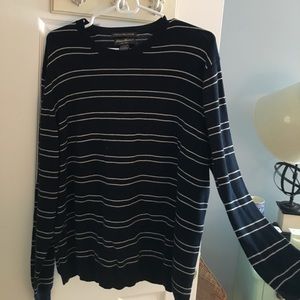 Eddie Bauer navy stripe crewneck sweater