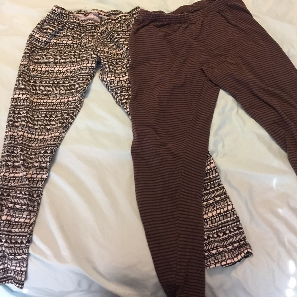 2 sz M leggings.