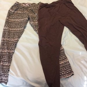 2 sz M leggings.