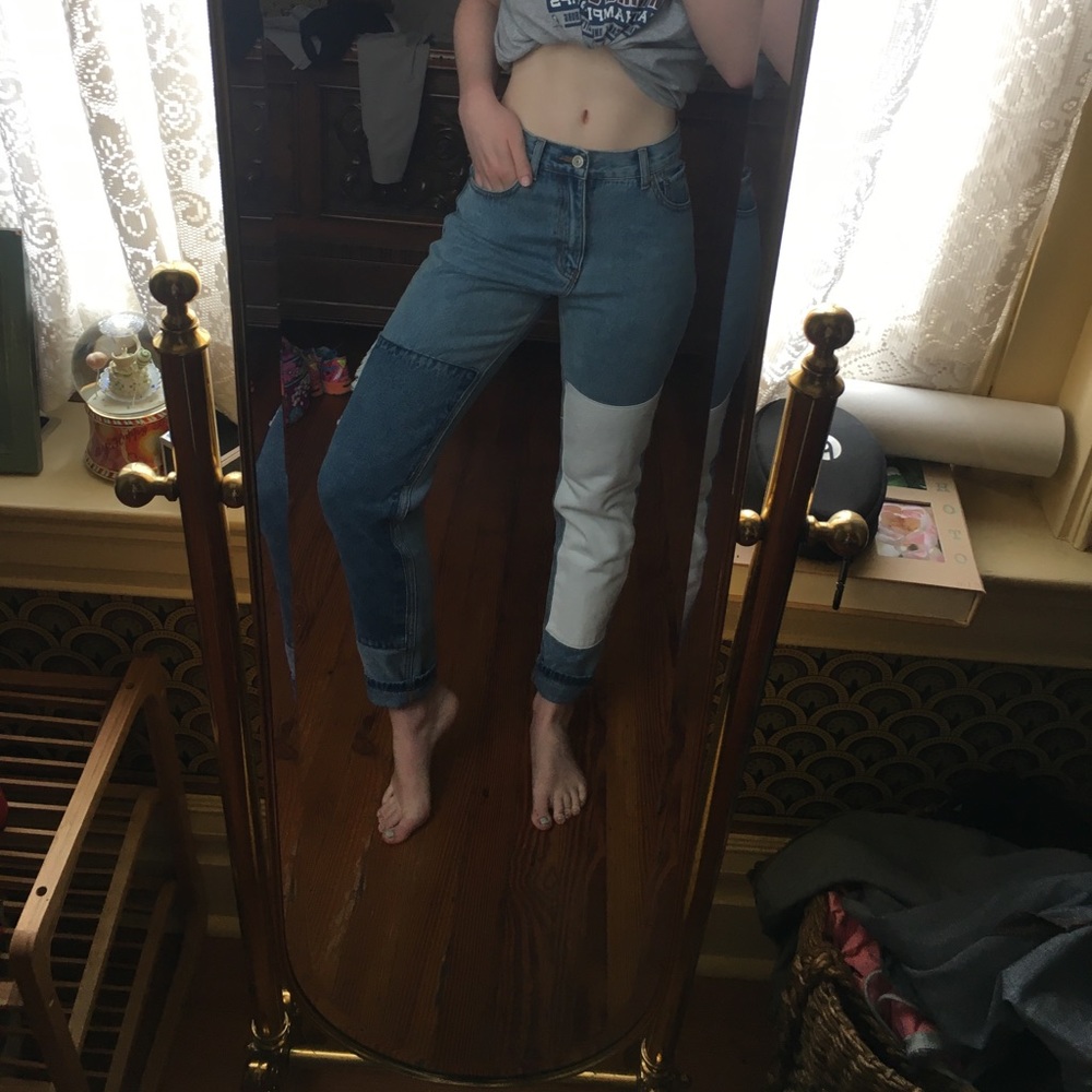 Brandy Melville Two toned leg jeans