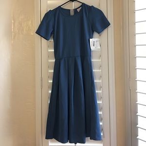 Lularoe Amelia xs fits like an xxs