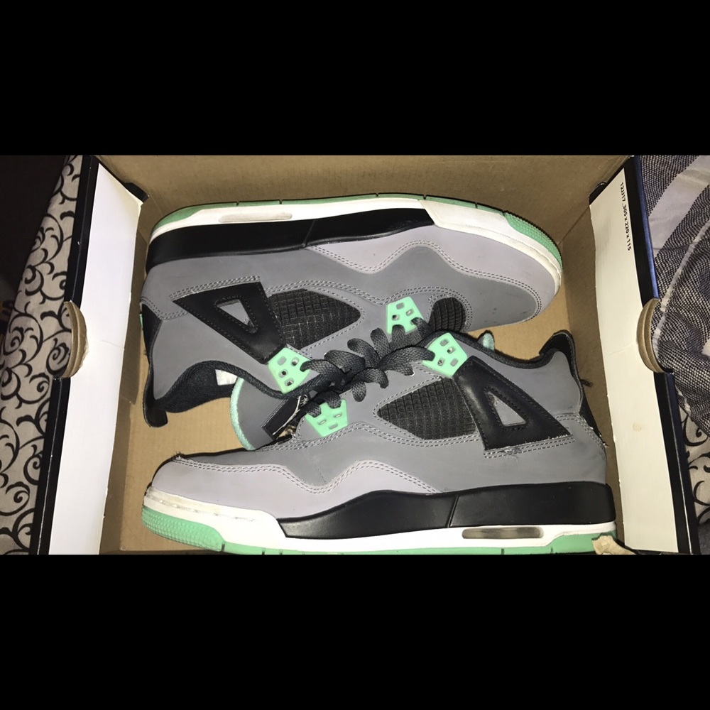 OG Jordan retro 5 green glow