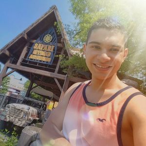 Meet your Posher, Edwin