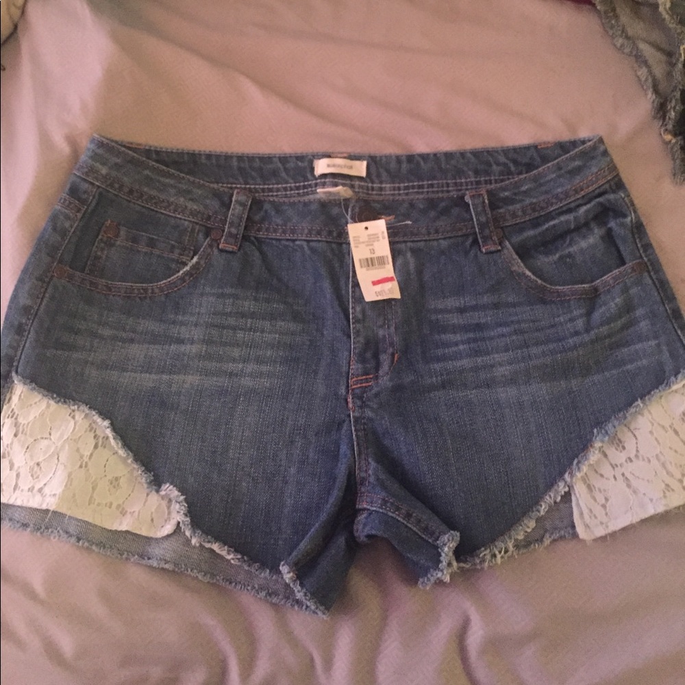 Jean shorts with Lace Trim