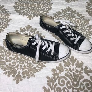 Black & white converse all star sneakers