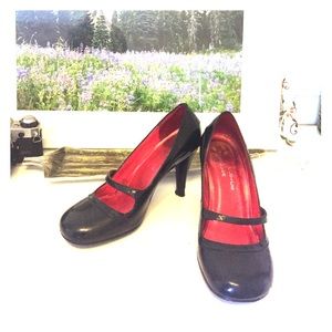 Irregular Choice vintage! Black patent maryjanes.